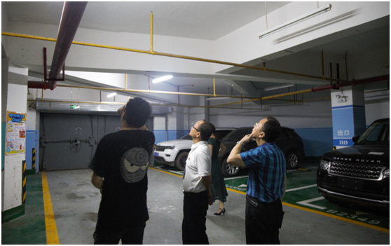 图：恒富小贷公司领导班子开展汛期安全检查.png